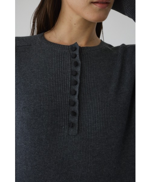 RIM.ARK(リムアーク)の「Fabric covered button dress ファブリックカバードボタンドレス(ドレス・レディース・ブラック/ダークネイビー/ベージュ/チャコールグレー・36/38)」の18枚目の写真