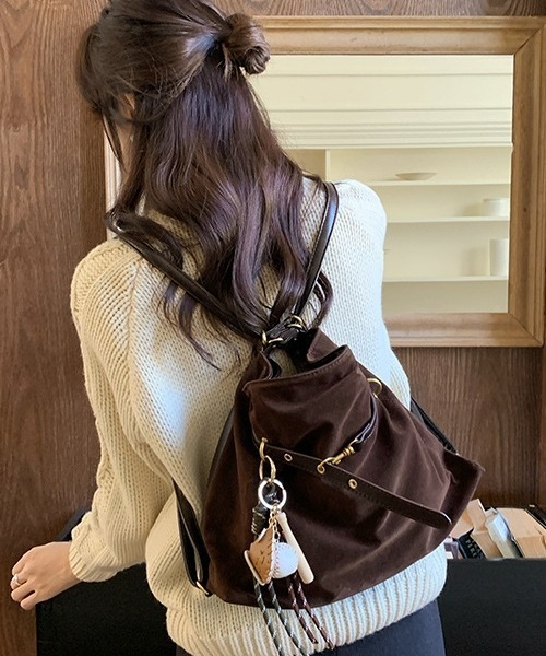 gossip!ロサンゼルス(ゴシップロサンゼルス)の「Y2Kガーリー大容量3WAYレトロショルダーバッグ(A5対応)(ショルダーバッグ・レディース・ブラック/ブラウン・FREE)」の1枚目の写真