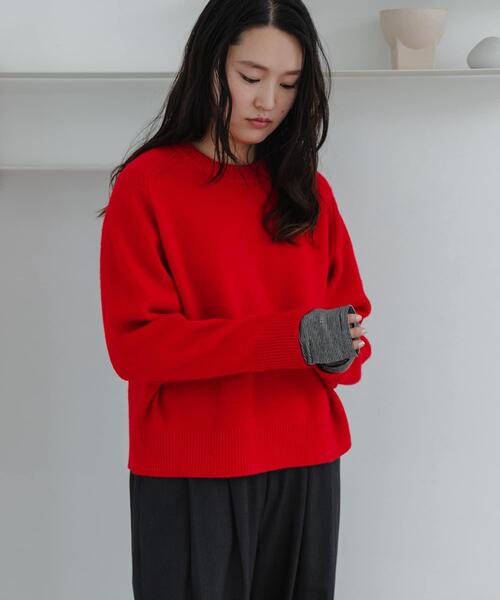 URBAN RESEARCH（アーバンリサーチ）の「ウォッシャブルウールカシミヤニット（ニット/セーター・レディース・オフホワイト/ブルー/レッド・FREE）」の4枚目の写真