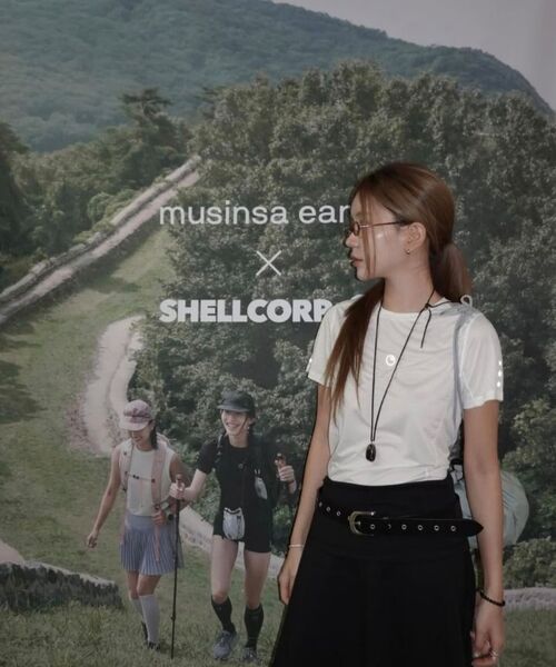 SHELL CORPORATION(シェルコーポレーション)の「Ultra Trail リフレクティブ半袖ベースレイヤー - 全4色(Tシャツ/カットソー・レディース・ブラック/バイオレット/ミント・SMALL/MEDIUM)」の7枚目の写真