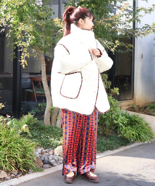 moyan ecri(モヤン エクリ)の「<moyan ecri>カットベロア総柄イージーパンツLink our Ties Easy pants(その他パンツ・レディース・ブルー系その他/オレンジ系その他・M/L)」の5枚目の写真