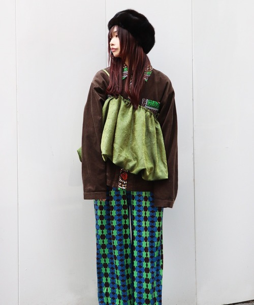 moyan ecri(モヤン エクリ)の「<moyan ecri>カットベロア総柄イージーパンツLink our Ties Easy pants(その他パンツ・レディース・ブルー系その他/オレンジ系その他・M/L)」の17枚目の写真