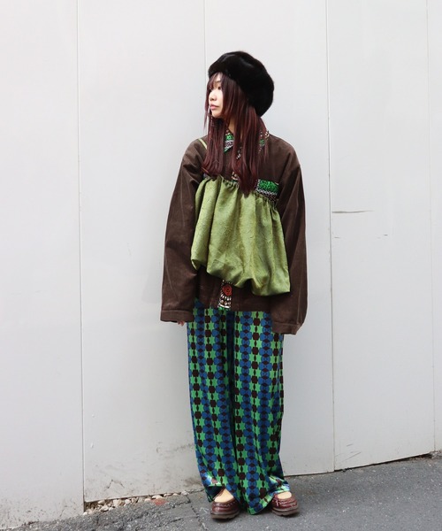 moyan ecri(モヤン エクリ)の「<moyan ecri>カットベロア総柄イージーパンツLink our Ties Easy pants(その他パンツ・レディース・ブルー系その他/オレンジ系その他・M/L)」の18枚目の写真