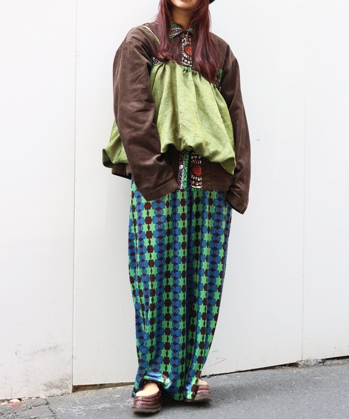 moyan ecri(モヤン エクリ)の「<moyan ecri>カットベロア総柄イージーパンツLink our Ties Easy pants(その他パンツ・レディース・ブルー系その他/オレンジ系その他・M/L)」の15枚目の写真