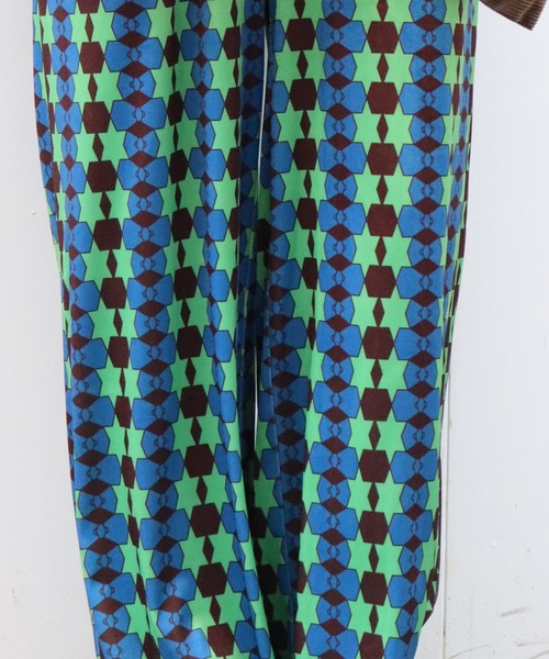 moyan ecri(モヤン エクリ)の「<moyan ecri>カットベロア総柄イージーパンツLink our Ties Easy pants(その他パンツ・レディース・ブルー系その他/オレンジ系その他・M/L)」の19枚目の写真