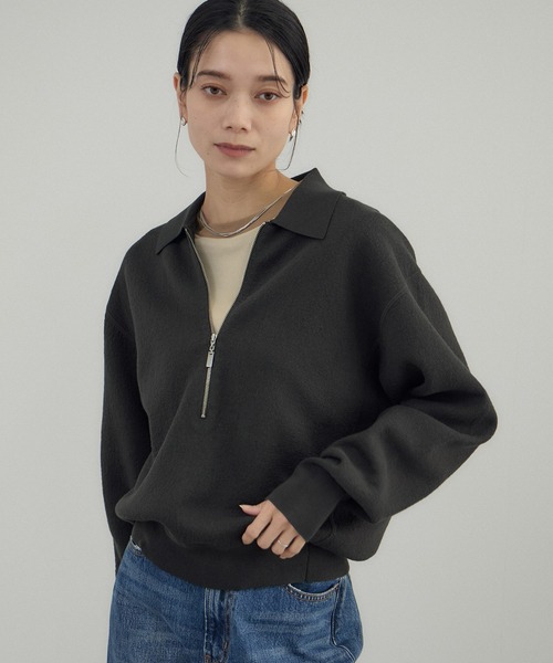 SALON adam et rope'(サロン アダム エ ロペ)の「クレープスウェットライクポロプルオーバー(スウェット・レディース・チャコールグレー/オフホワイト/グリーン系その他・FREE)」の10枚目の写真