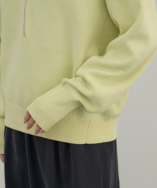 SALON adam et rope'(サロン アダム エ ロペ)の「クレープスウェットライクポロプルオーバー(スウェット・レディース・チャコールグレー/オフホワイト/グリーン系その他・FREE)」の22枚目の写真