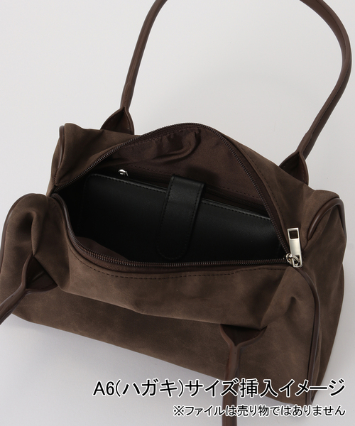 B.C STOCK（ベーセーストック）の「《追加》フェイクスウェードバッグ（ショルダーバッグ・レディース・キャメル/ブラウン・FREE）」の7枚目の写真