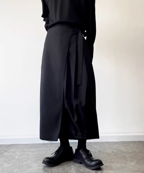 Flugge(フラッジー)の「デザインワイドパンツ(その他パンツ・レディース・ブラック・MEDIUM/LARGE)」の4枚目の写真