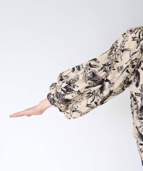 Cepica（セピカ）の「草花プリントボリューム袖ブラウス（シャツ/ブラウス・レディース・ライトベージュ・FREE）」の14枚目の写真