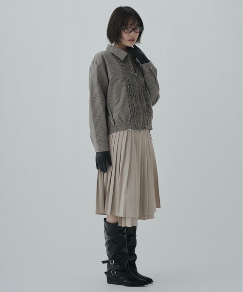 FEKETE(フェケテ)の「wrapping pleated skirt / ラッピングプリーツスカート(スカート・レディース・ベージュ/ライトブルー/ブラック・FREE)」の8枚目の写真