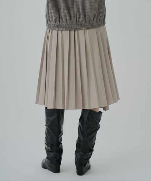 FEKETE(フェケテ)の「wrapping pleated skirt / ラッピングプリーツスカート(スカート・レディース・ベージュ/ライトブルー/ブラック・FREE)」の16枚目の写真