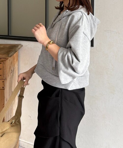 Thevon（ゼボン）の「ダブルジップ裏毛ショートパーカー（パーカー・レディース・ブラック/グレー/ライトグレー・FREE）」の14枚目の写真