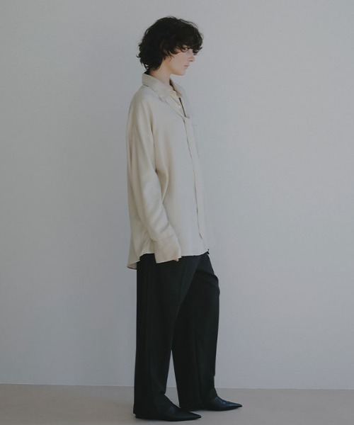 ETRE TOKYO（エトレトウキョウ）の「キュプラネクタイオーバーサイズシャツ（シャツ/ブラウス・レディース・ブラウン/ブルー/ライトベージュ・FREE）」の10枚目の写真