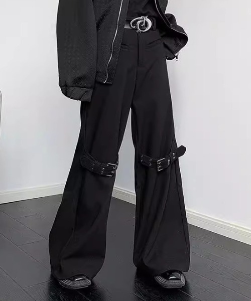 SHIBUYA Zy.(シブヤジー)の「OBSIDIAN LEG HARNESSベルト付きフレアスラックス(スラックス・メンズ・ブラック・L/M/S)」の4枚目の写真