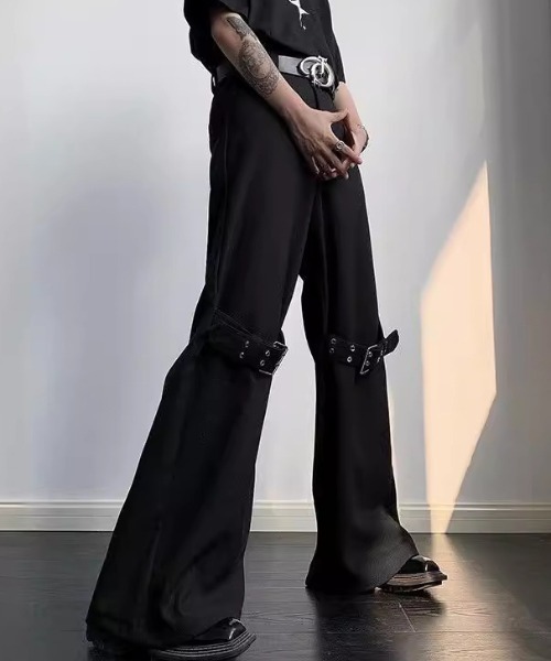 SHIBUYA Zy.(シブヤジー)の「OBSIDIAN LEG HARNESSベルト付きフレアスラックス(スラックス・メンズ・ブラック・L/M/S)」の5枚目の写真