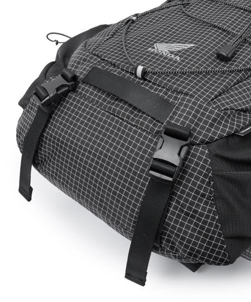 PHYPS MOTORCYCLE(フィップスモーターサイクル)の「String Wing Logo Backpack Black(バックパック/リュック・レディース・その他・FREE)」の9枚目の写真