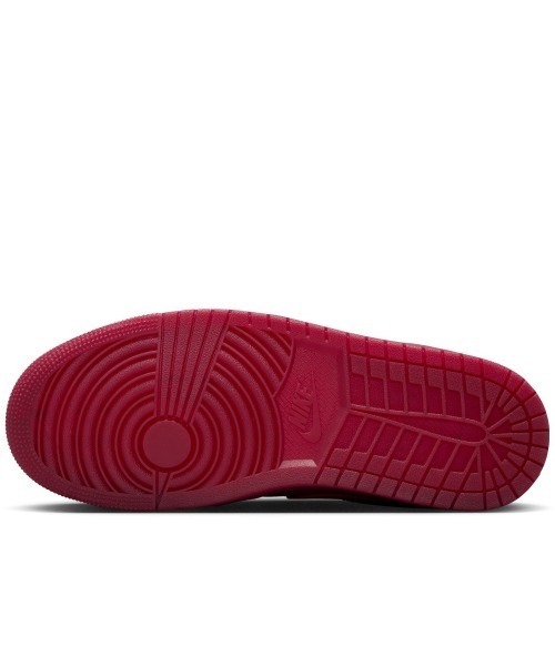 JORDAN BRAND(ジョーダンブランド)の「JORDAN BRAND Air Jordan 1 Low Se(ジョーダンブランド エア ジョーダン 1 Low Se)(スニーカー・メンズ・レッド系・29cm/27.5cm/26.5cm/26cm/23cm/23.5cm/25cm/25.5cm/27cm/28cm/28.5cm)」の7枚目の写真
