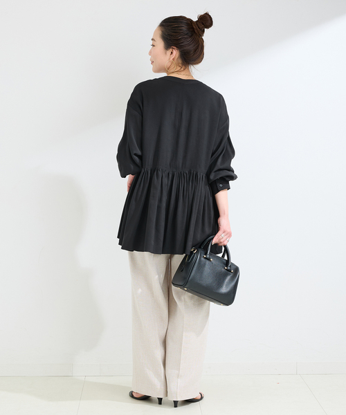 B.C STOCK（ベーセーストック）の「ウォッシャブル / Vネックギャザーブラウス（シャツ/ブラウス・レディース・ホワイト/ブラック・FREE）」の13枚目の写真