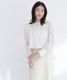 NATURAL BEAUTY BASIC | ◇シャーリングショルダーブラウス(シャツ/ブラウス)