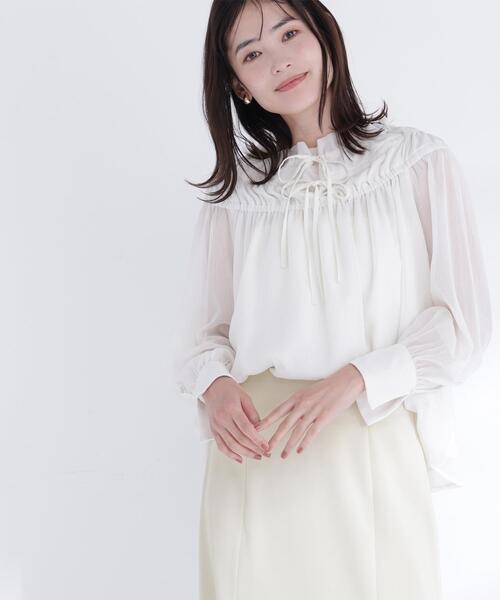 NATURAL BEAUTY BASIC(ナチュラルビューティーベーシック)の「◇シャーリングショルダーブラウス(シャツ/ブラウス・レディース・イエロー/ブラウン/オフホワイト・FREE)」の6枚目の写真