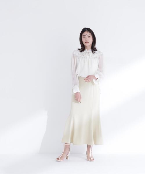 NATURAL BEAUTY BASIC(ナチュラルビューティーベーシック)の「◇シャーリングショルダーブラウス(シャツ/ブラウス・レディース・イエロー/ブラウン/オフホワイト・FREE)」の7枚目の写真