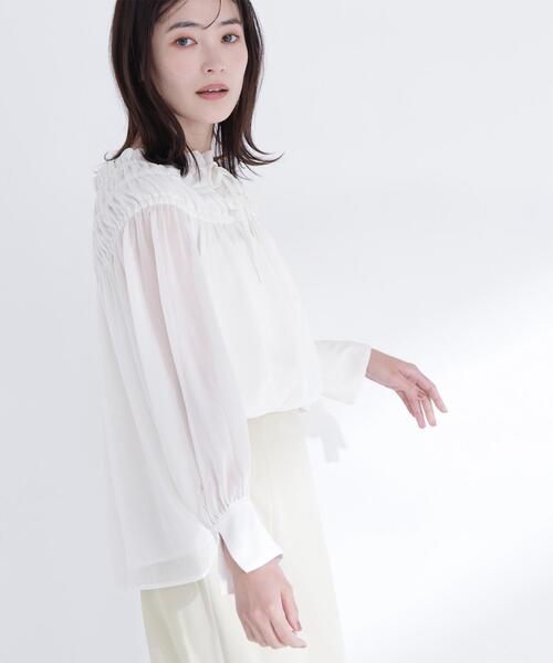 NATURAL BEAUTY BASIC(ナチュラルビューティーベーシック)の「◇シャーリングショルダーブラウス(シャツ/ブラウス・レディース・イエロー/ブラウン/オフホワイト・FREE)」の8枚目の写真