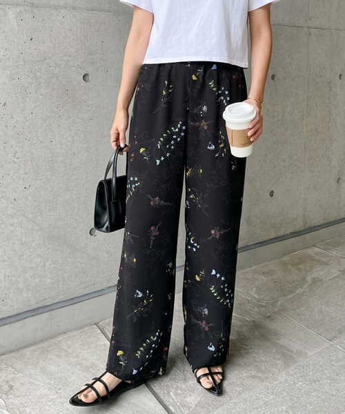 itto...（イット）の「花柄プリントパンツ（スラックス・レディース・ブラック/オフホワイト・M）」の2枚目の写真