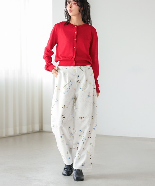 itto...（イット）の「花柄プリントパンツ（スラックス・レディース・ブラック/オフホワイト・M）」の3枚目の写真