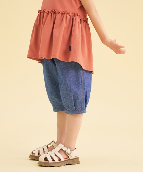 combimini(コンビミニ)の「ダンガリーバレルパンツ(その他パンツ・キッズ・ブルー・80/90/100/110/120)」の18枚目の写真