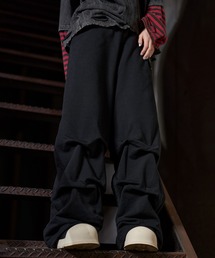 ERAR（エラー）の「【ERAR】ギャザーデザインルーズシルエットスウェットパンツ（スウェットパンツ）」