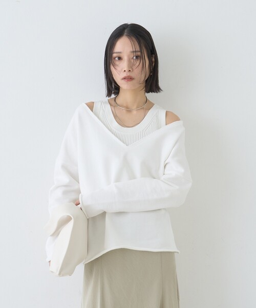 Rouge vif Anna（ルージュヴィフアンナ）の「裏毛Vネックスウェットプルオーバー（スウェット・レディース・グレー/オフホワイト・フリー）」の5枚目の写真