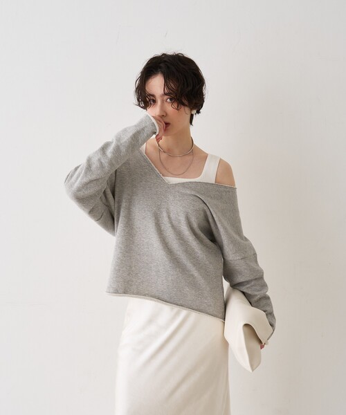 Rouge vif Anna（ルージュヴィフアンナ）の「裏毛Vネックスウェットプルオーバー（スウェット・レディース・グレー/オフホワイト・フリー）」の10枚目の写真
