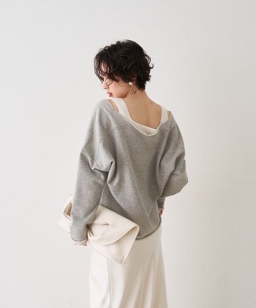 Rouge vif Anna（ルージュヴィフアンナ）の「裏毛Vネックスウェットプルオーバー（スウェット・レディース・グレー/オフホワイト・フリー）」の12枚目の写真