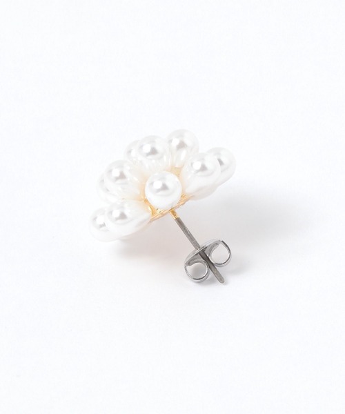 LAKOLE（ラコレ）の「小粒パールピアス / 648405（ピアス（両耳用）・レディース・ホワイト・FREE）」の3枚目の写真