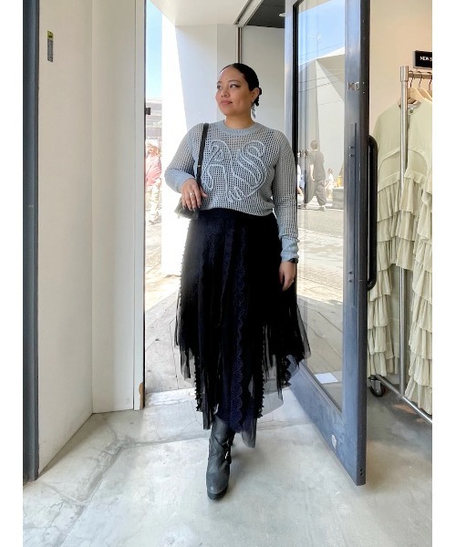 ALLSAINTS(オールセインツ)の「VASHTIE LACE MAXI SKIRT | VASHTIE レース マキシ スカート(スカート・レディース・ブラック・6/8/10/4)」の8枚目の写真