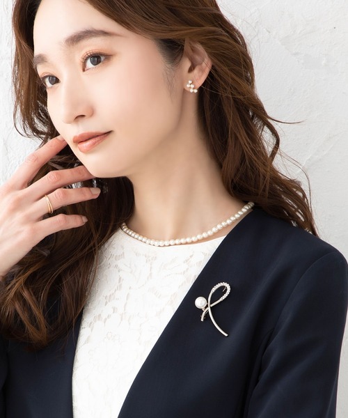 Cream dot.(クリームドット)の「2タイプから選べる、パール×ビジューのブローチ(ブローチ/コサージュ・レディース・シルバー/シルバー系その他/ゴールド系その他/ゴールド・ONE SIZE)」の8枚目の写真