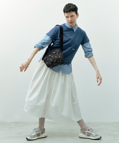 GANNI（ガニー）の「【GANNI for ADAM ET ROPE'】Re-Tech Logo Print Festival bag（ショルダーバッグ・レディース・ブラック・FREE）」の4枚目の写真