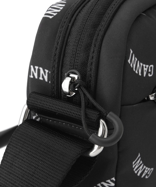 GANNI（ガニー）の「【GANNI for ADAM ET ROPE'】Re-Tech Logo Print Festival bag（ショルダーバッグ・レディース・ブラック・FREE）」の10枚目の写真