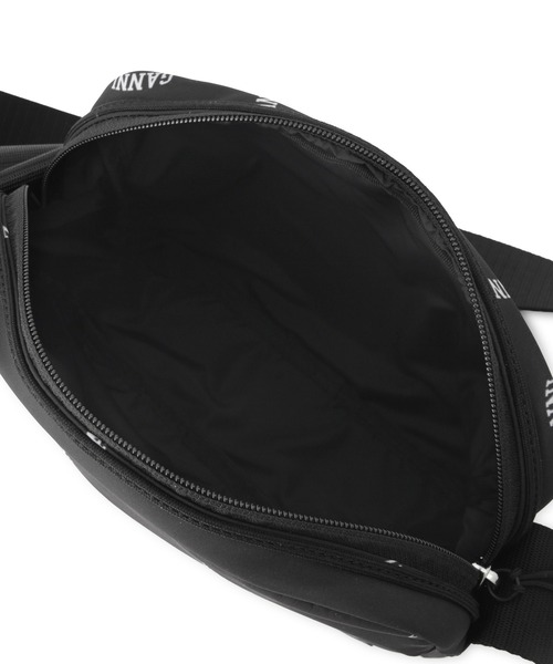 GANNI（ガニー）の「【GANNI for ADAM ET ROPE'】Re-Tech Logo Print Festival bag（ショルダーバッグ・レディース・ブラック・FREE）」の14枚目の写真