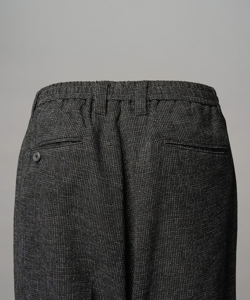 MAISON SPECIAL（メゾンスペシャル）の「《UNISEX》DRY Tweed One-tuck Prime-Wide Tapered Slacks/ドライツイードプライムワイドワンタックテーパードスラックス【MAISON SPECIAL/メゾンスペシャル】■セットアップ対応■（スラックス・メンズ・グレー/ブラック・1/0/2）」の7枚目の写真