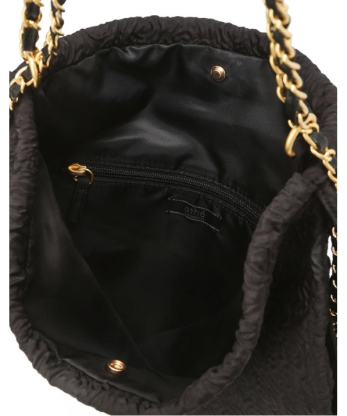 athe（アテ）の「[FRILL] ブラックチェーンバックパック兼ショルダーバッグ M AABA6E710BK（ショルダーバッグ・レディース・ブラック・FREE）」の4枚目の写真