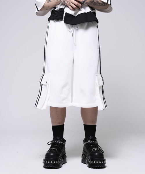 REFLEM(レフレム)の「『REFLEM/レフレム』2WAYワイドカーゴトラックパンツ(その他パンツ・レディース・ブラック×ホワイト/ホワイト×ブラック・FREE)」の21枚目の写真