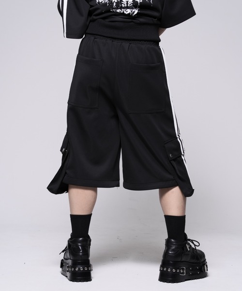 REFLEM(レフレム)の「『REFLEM/レフレム』2WAYワイドカーゴトラックパンツ(その他パンツ・レディース・ブラック×ホワイト/ホワイト×ブラック・FREE)」の13枚目の写真