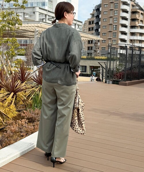 NOLLEY’S（ノーリーズ）の「カルゼストレッチツータックパンツ（その他パンツ・レディース・チャコールグレー/カーキ/ライトグレー/ネイビー・38/36）」の15枚目の写真