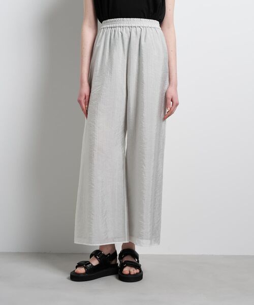 LANVIN en Bleu(ランバンオンブルー)の「ストライプシアーイージーパンツ(その他パンツ・レディース・オフホワイト/ブラック・38/36)」の1枚目の写真