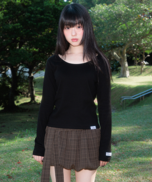 ROSEFRANTZ（ロゼフランツ）の「Essential Rose Label Long Sleeve [Black]（Tシャツ/カットソー・レディース・ブラック・SMALL/MEDIUM）」の5枚目の写真