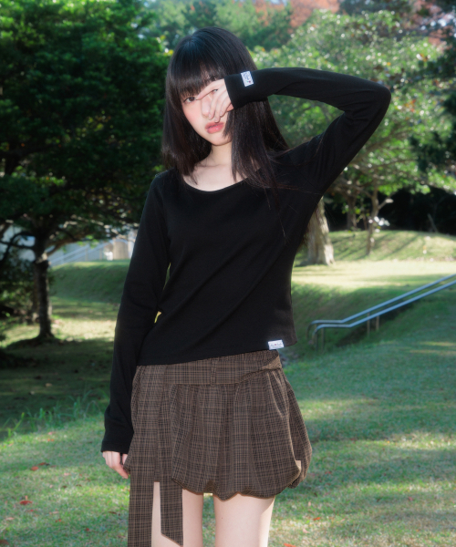 ROSEFRANTZ（ロゼフランツ）の「Essential Rose Label Long Sleeve [Black]（Tシャツ/カットソー・レディース・ブラック・SMALL/MEDIUM）」の7枚目の写真
