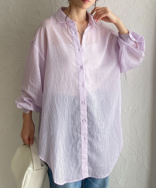 She's Closet(シーズクローゼット)の「長袖 ボリュームスリーブ ロング丈 オーバーサイズ ストライプ シアーシャツ(シャツ/ブラウス・レディース・グレー/イエロー/ネイビー/パープル/ホワイト/ピンク/グリーン・FREE)」の6枚目の写真