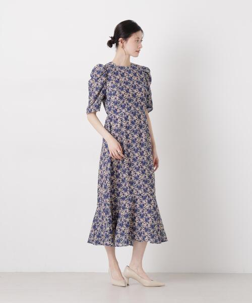 troisiemeCHACO(トロワズィエムチャコ)の「troisieme chaco/別注 CUT JACQUARD ワンピース(ワンピース・レディース・ベージュ/ネイビー・38)」の5枚目の写真